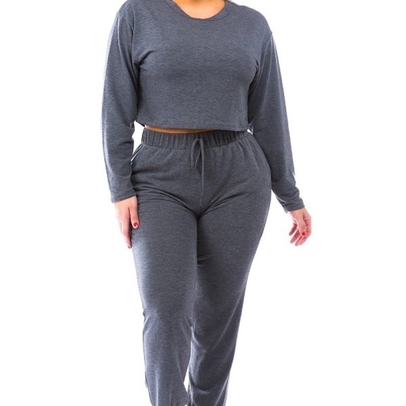 🛍️ Two piece crop jogger set - Size 2X (NWT) Boutique - Picture 8 of 8